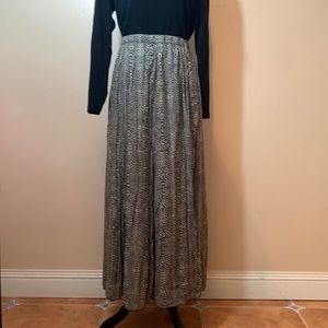 Style & co. 100% Rayon Black and Taupe Animal Print Skirt